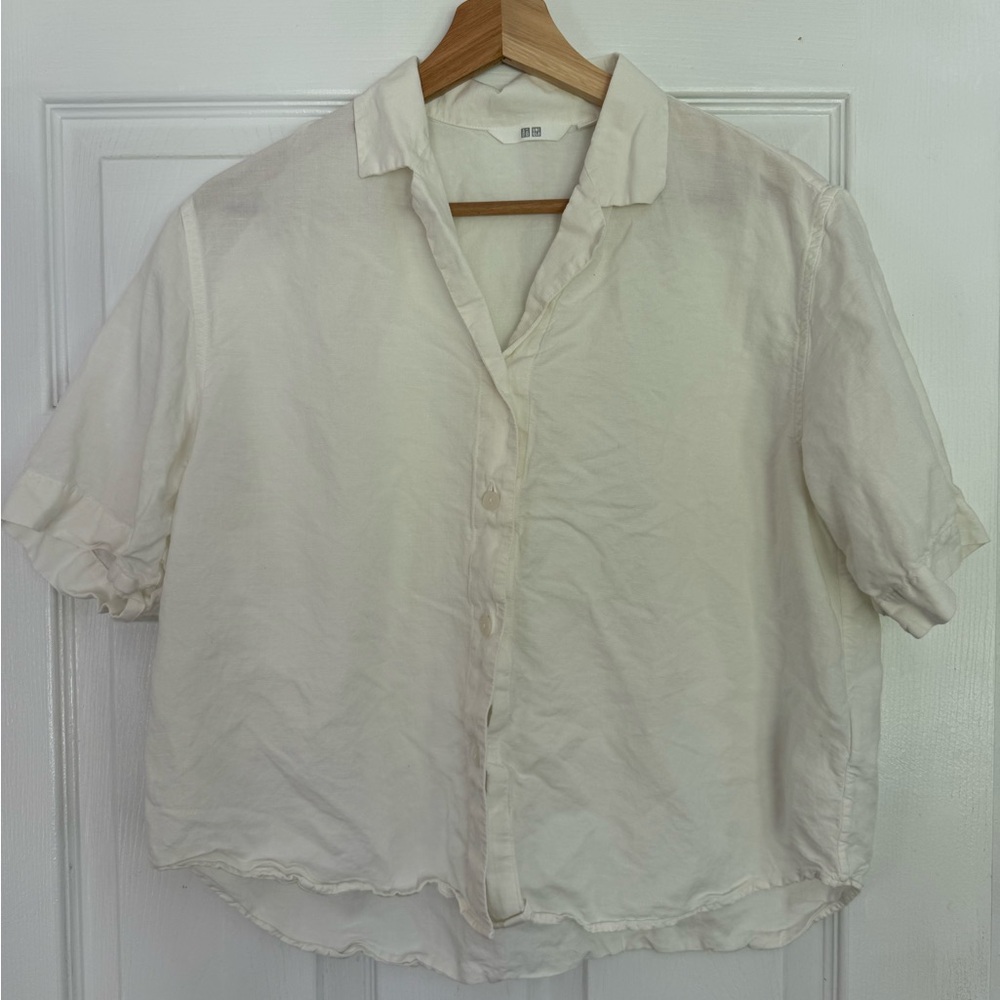 Uniqlo Linen Blend Cropped Button Down Blouse